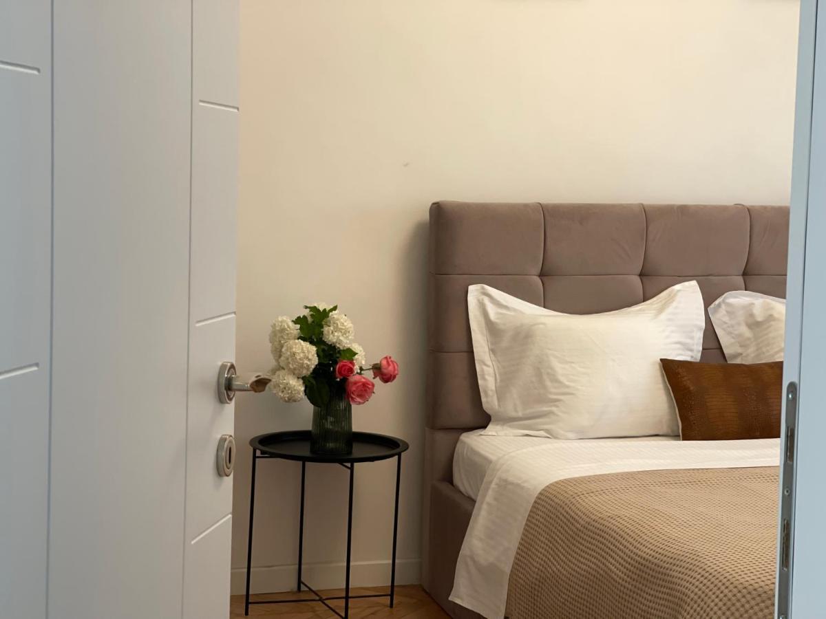 טיראנה Myslym Shyri'S Apartments מראה חיצוני תמונה