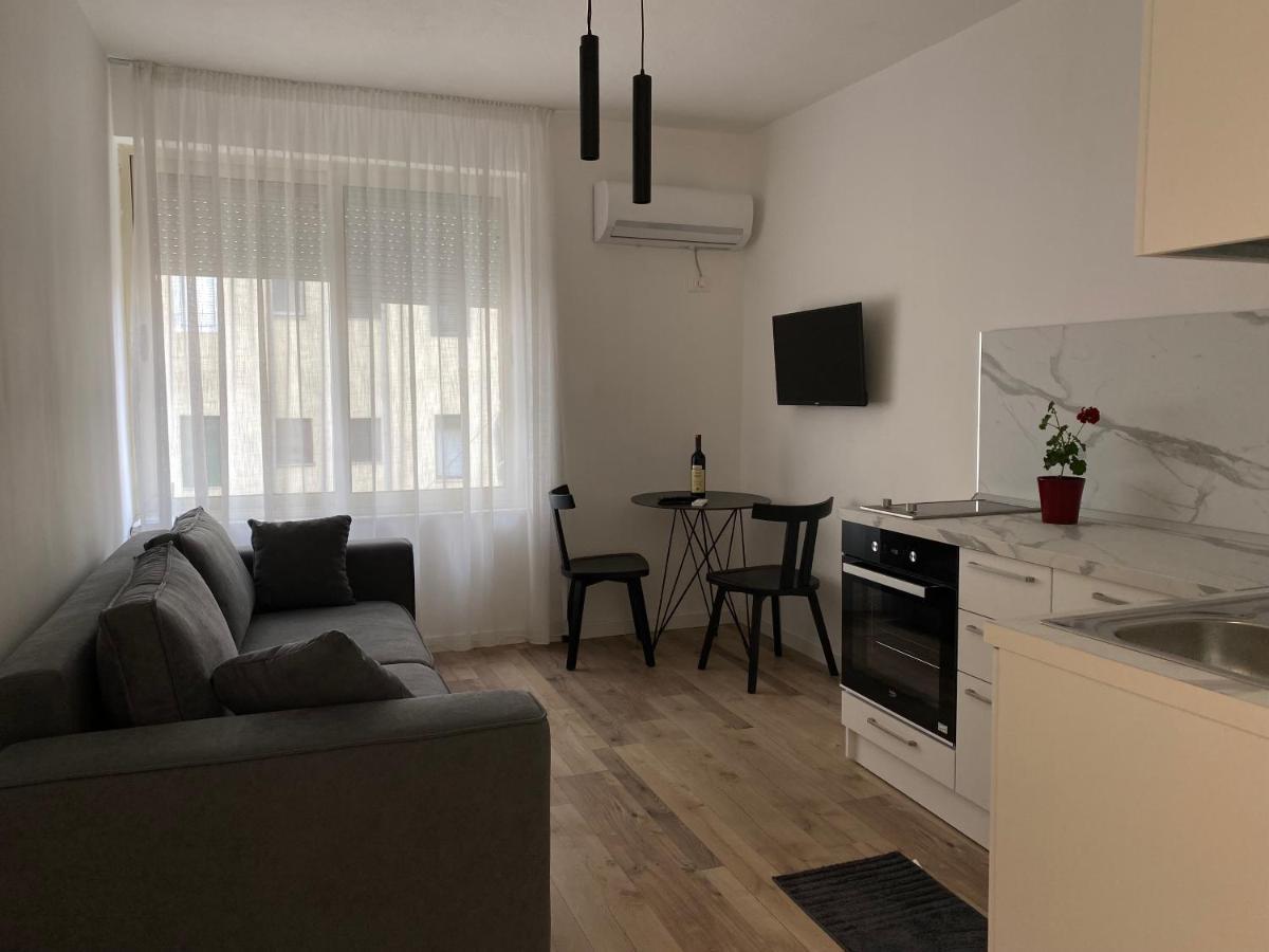 טיראנה Myslym Shyri'S Apartments מראה חיצוני תמונה