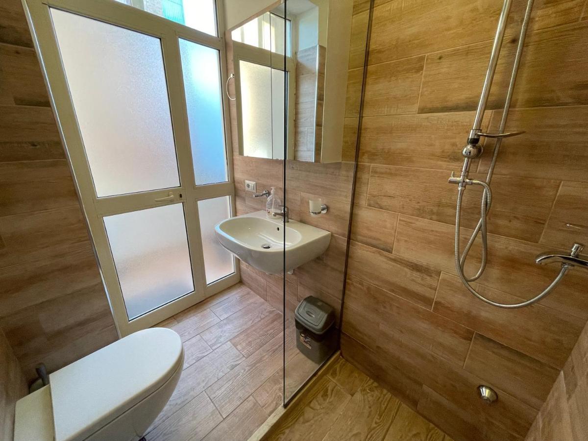 טיראנה Myslym Shyri'S Apartments מראה חיצוני תמונה