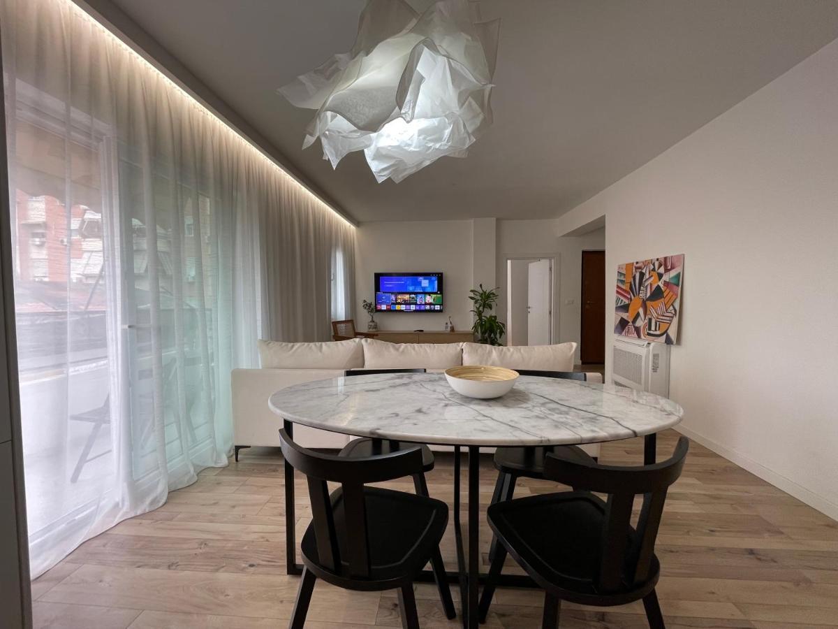 טיראנה Myslym Shyri'S Apartments מראה חיצוני תמונה